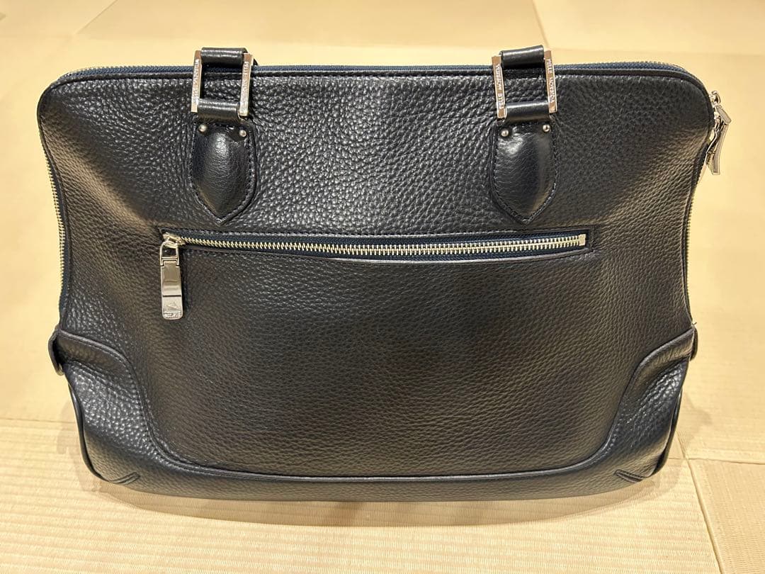 PELLE MORBIDA 名作 キャピターノ ブリーフケース レザー Capitano（キャピターノ）シリーズの定番ブリーフバッグがアップデート