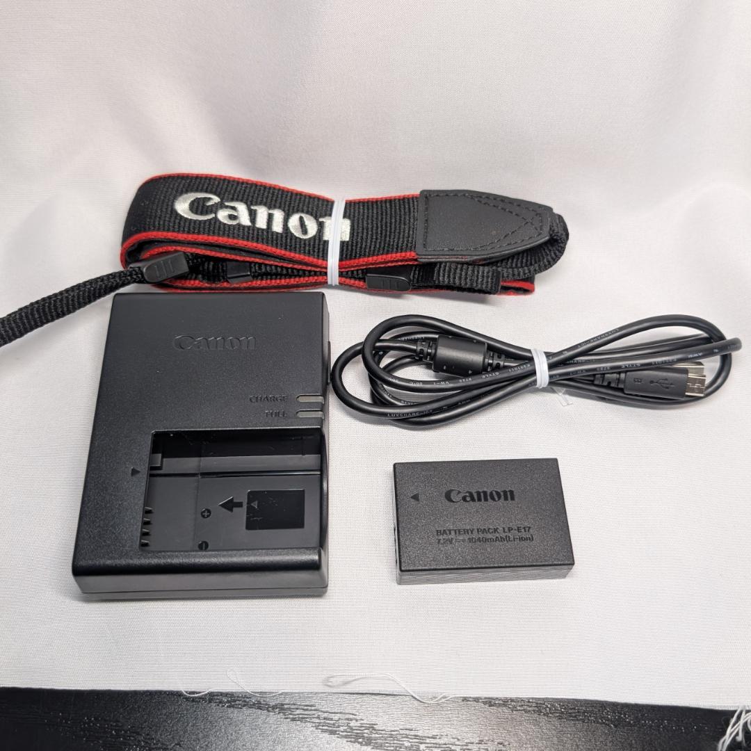 デジタルカメラ EOS M5 + EF-M15-45mm F3.5-6.3 IS STM