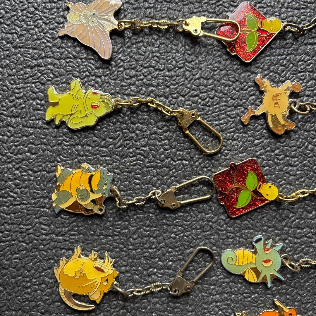 ポケモンメダルスイング 38個セット キーホルダー バッチ 映画バッチ