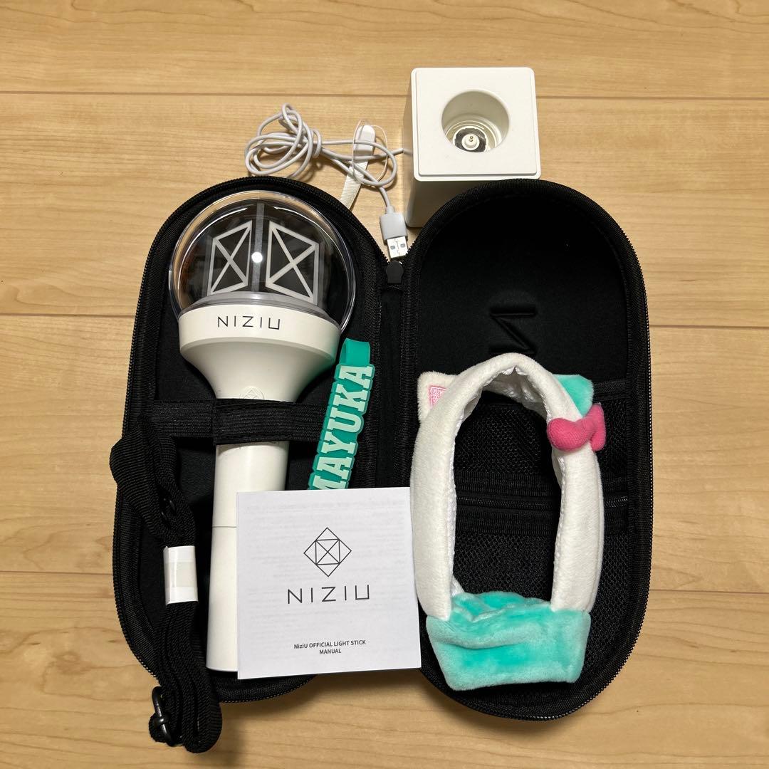 NiziU ペンライト ケース付き マユカ - メルカリ