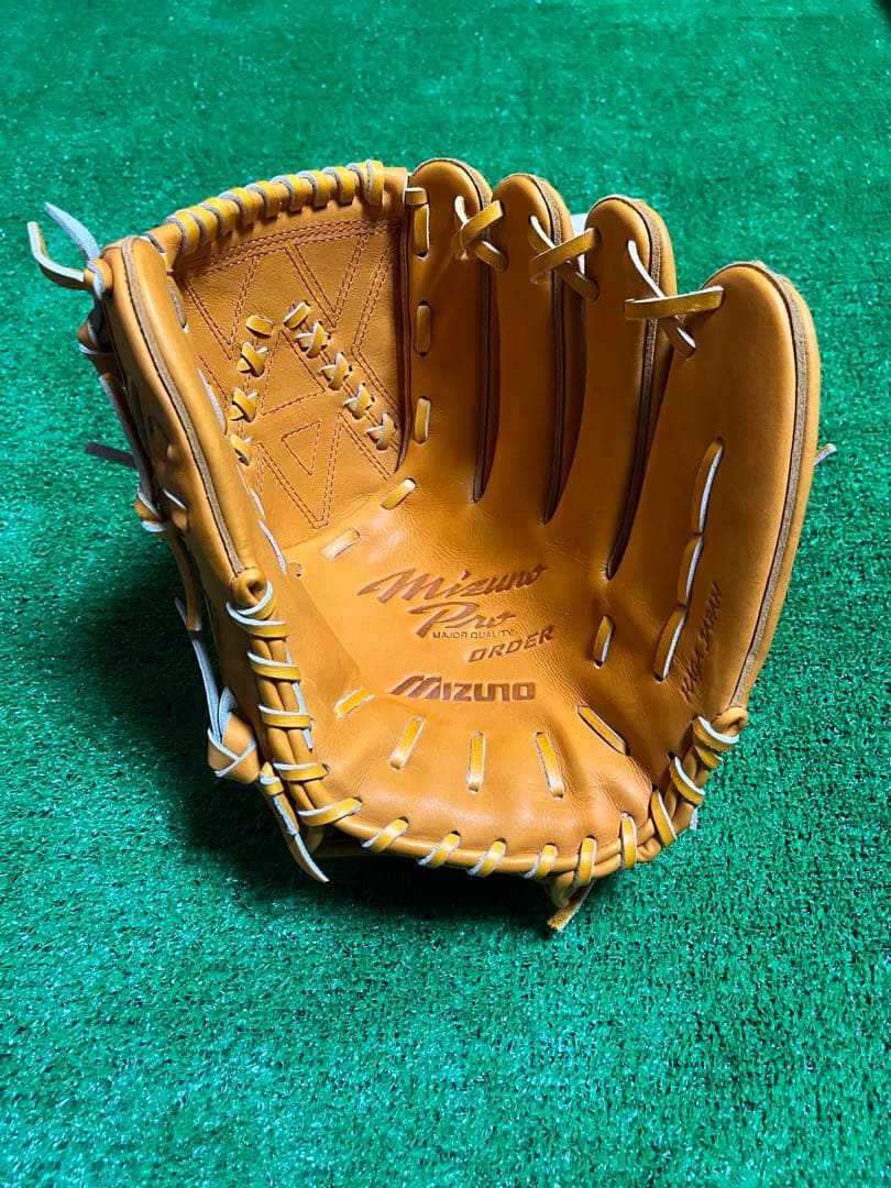 ミズノプロ オーダー 斎藤佑樹さん 復刻版グラブ - メルカリ