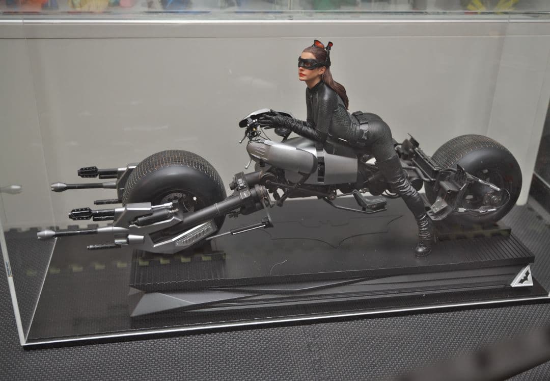 キャットウーマン クイーンスタジオ 1/6 スタチュー - メルカリ