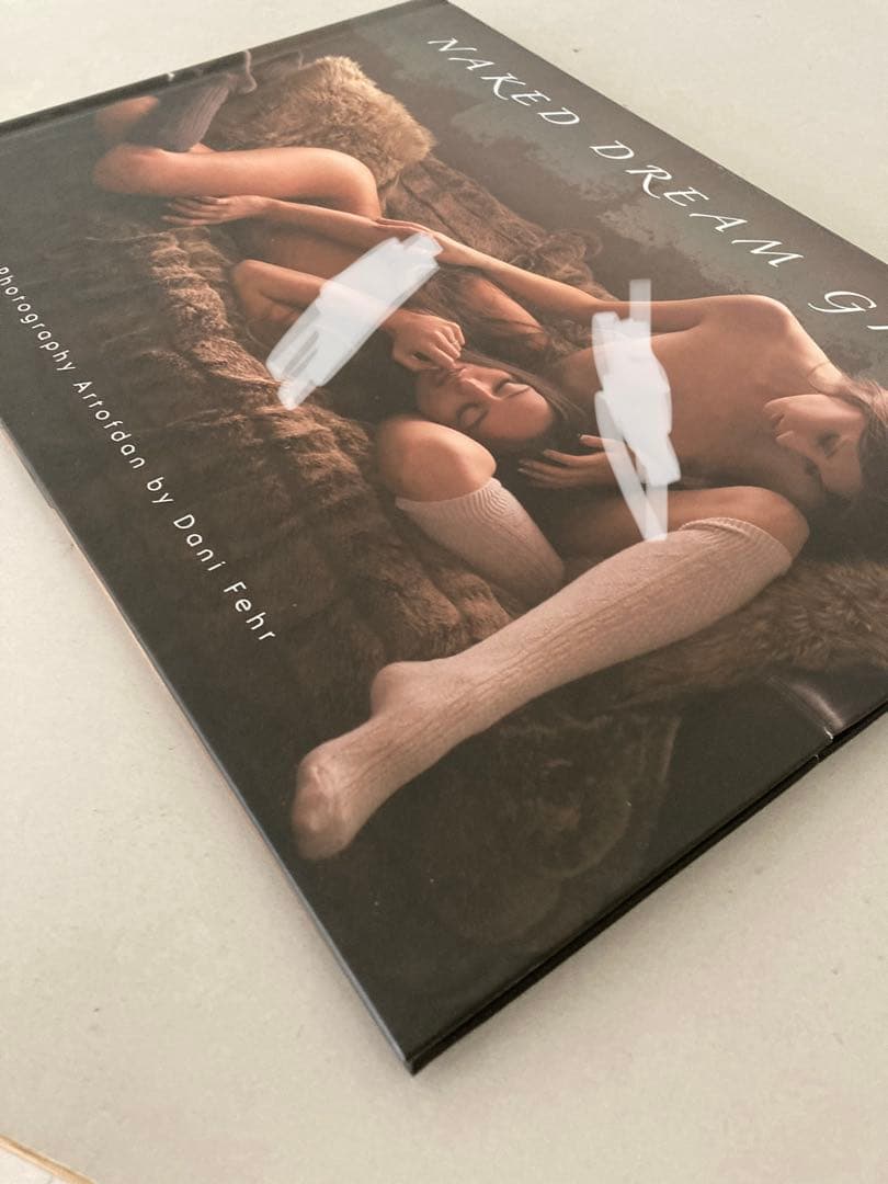 アート・デザイン・音楽 Naked Dream Girls by Dani Fehr