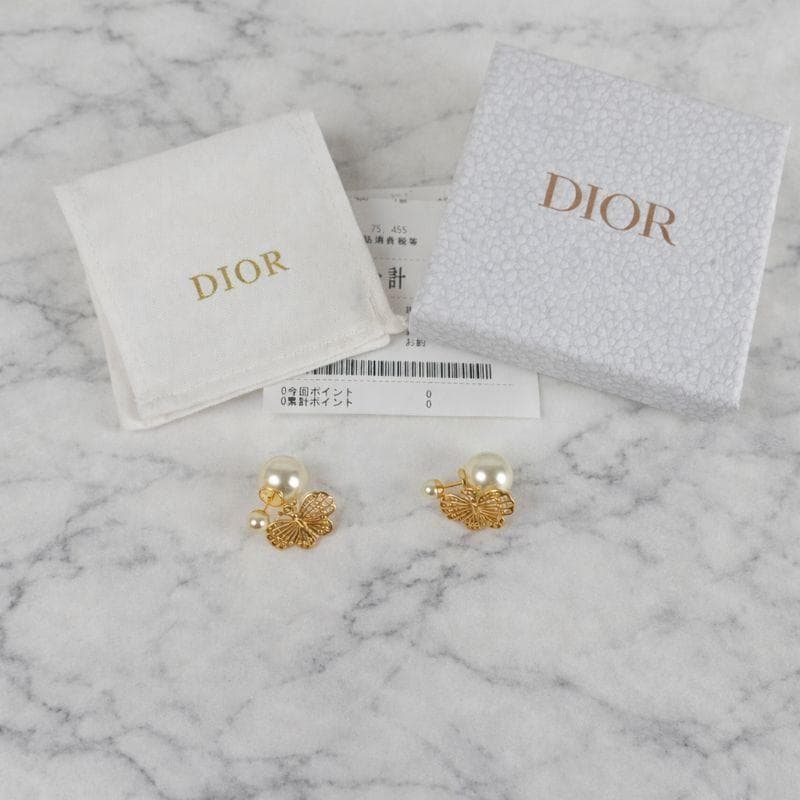 DIOR 蝶モチーフ パール ピアス レディース DIOR(ディオール) バタフライ 蝶モチーフ パール ピアス ゴールド