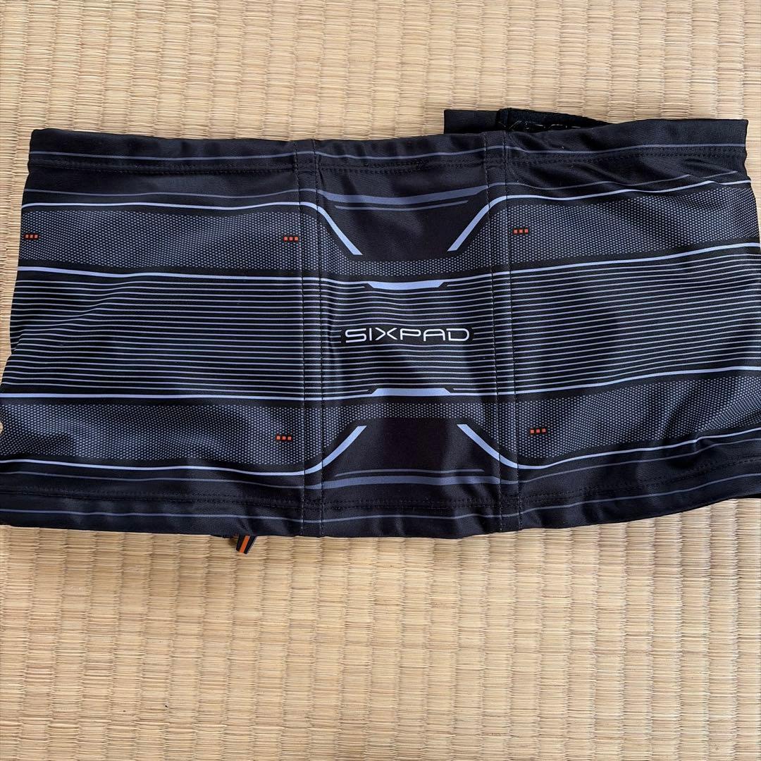SIXPAD Powersuit core belt (M) コントローラー付き SIXPAD Powersuit Core Belt M HOMEGYM対応モデル コントローラー付