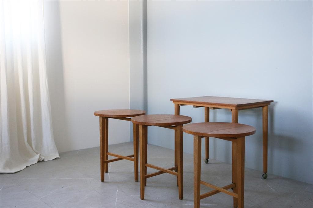 英国アンティーク木製ネストテーブル4台set/収納式机/飾り棚(84-237)