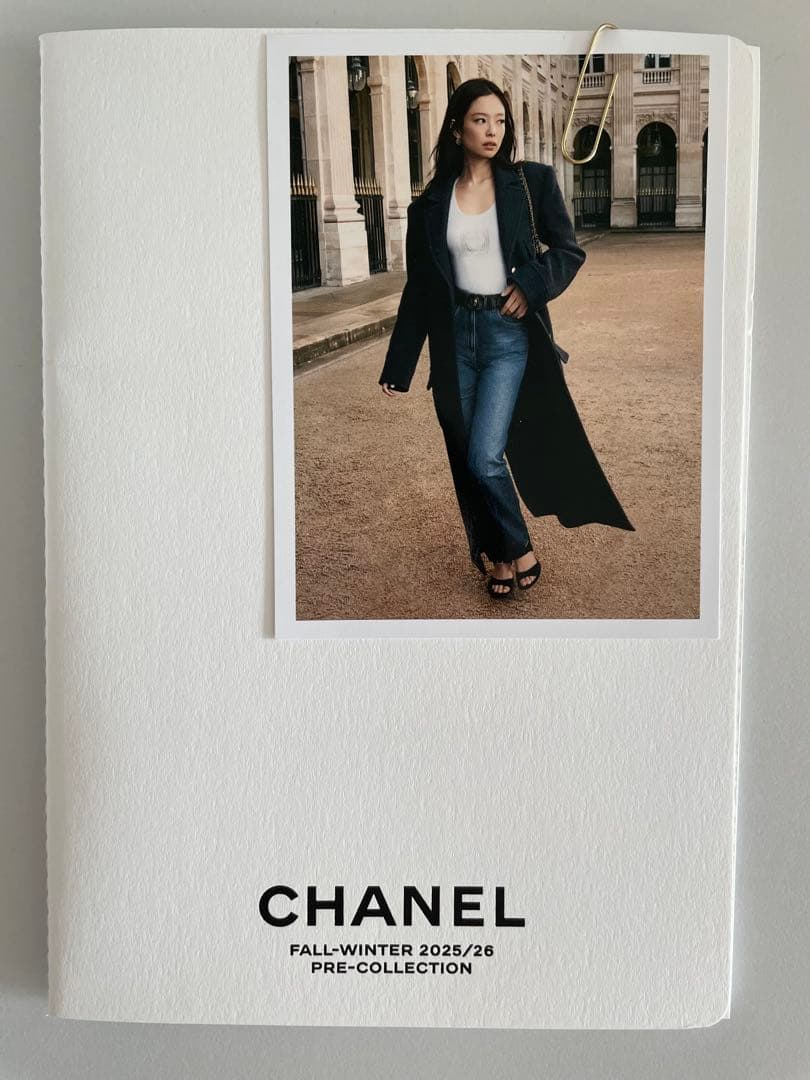 CHANEL ジェニーカタログ - メルカリ