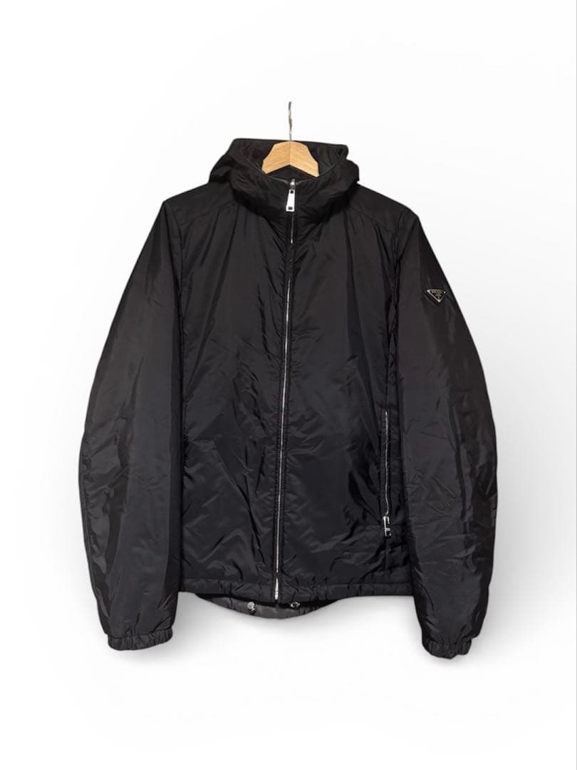 PRADA】 中綿ナイロンジャケット トライアングルプレート ブルゾン 48