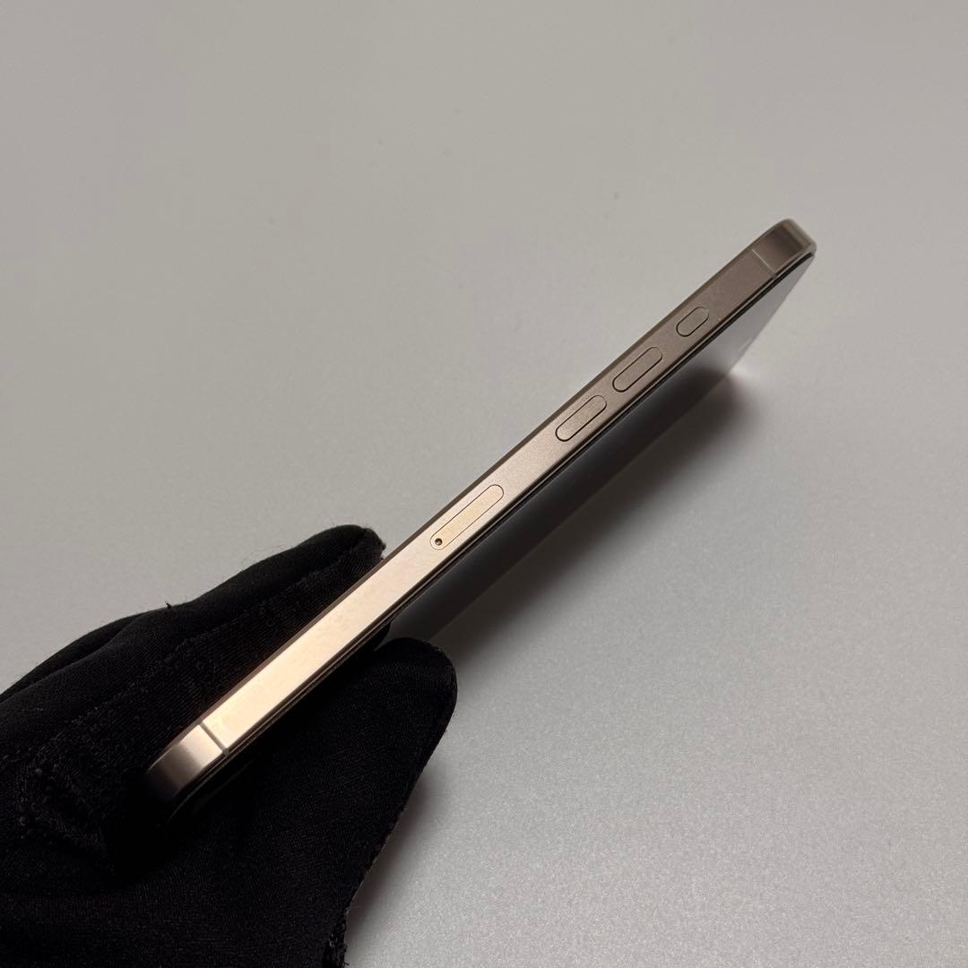 《画面割れ》iPhone 16 pro max ナチュラルチタニウム 本体