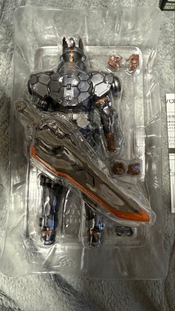 バンダイ　S.H.Figuarts 仮面ライダーセイバー