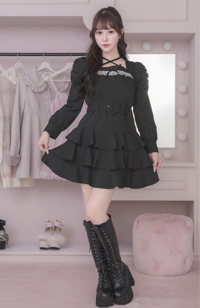pium ティアードフリル長袖ミニワンピース ブラック - メルカリ