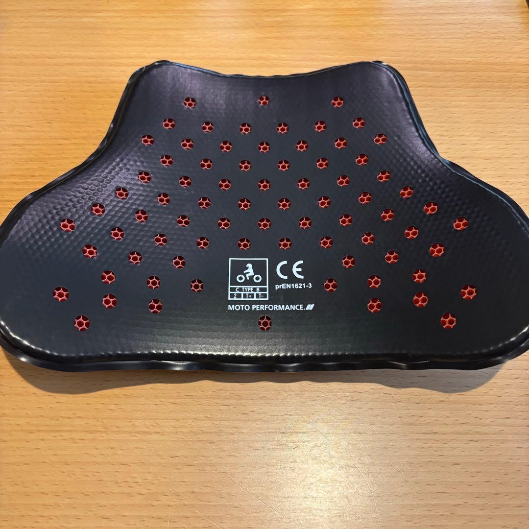 クシタニ コロイドブレストパッド 胸部プロテクター - メルカリ