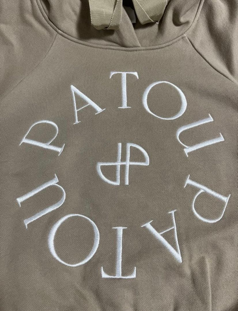 PATOU(パトゥ) ロゴパーカー Sサイズ - メルカリ