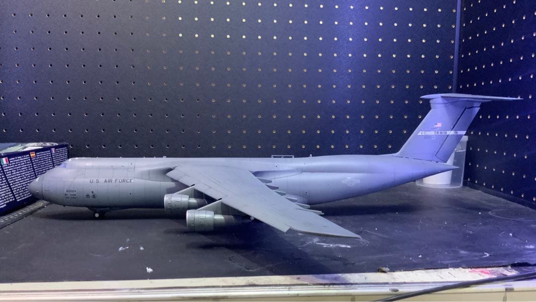 1/144スケールC5Bギャラクシー米軍大型輸送機 - メルカリ