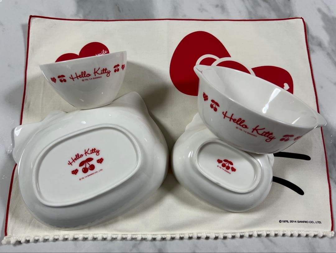 《美品》レア ハローキティ 食器セット 陶器 ランチョンマット サンリオ