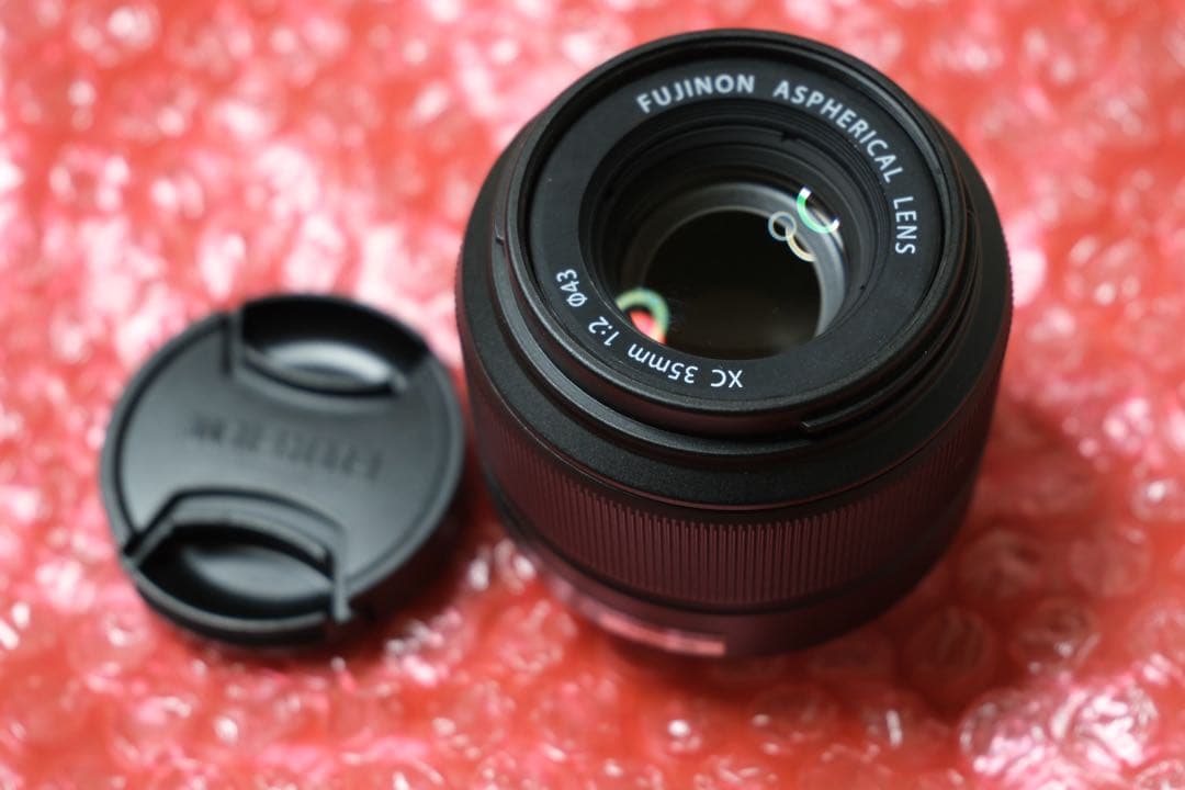 T*Y様 ☆美品☆使用2ヶ月☆XC35mmF2 FUJIFILM Xマウント 単 富士フイルム、2万円台のXマウント単焦点レンズ「XC35mmF2