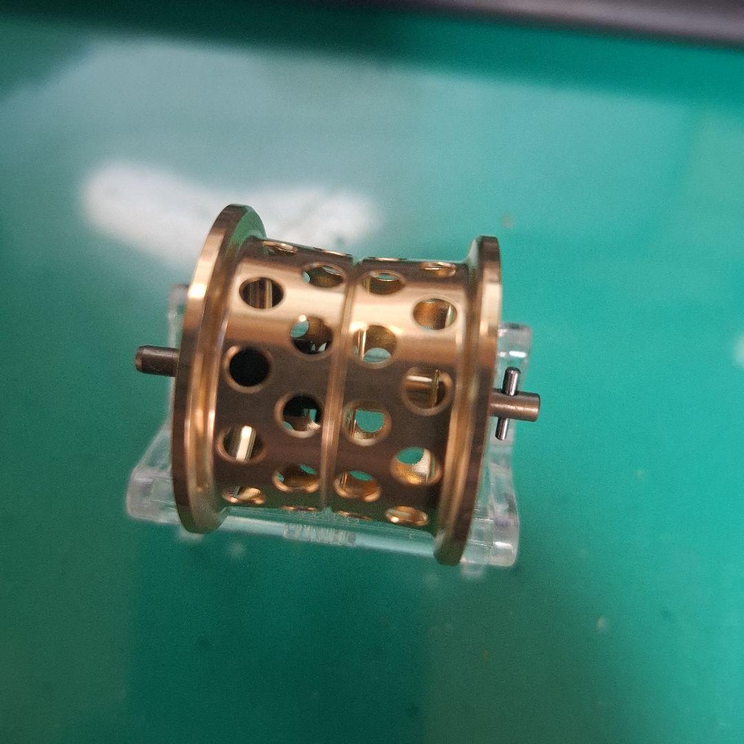 KTF フィネススプール ゴールド 「KAHEN」 Revo BF8/BF7用