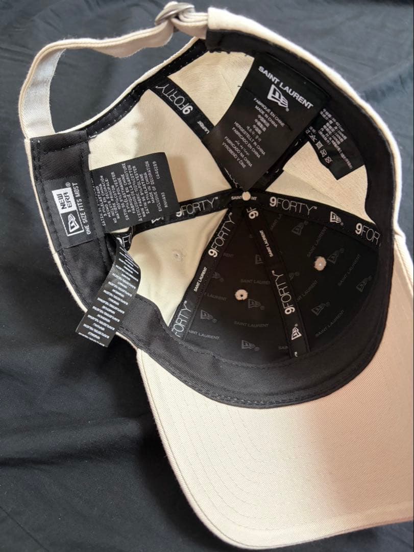 イブサンローラン キャップ ベージュ - メルカリ