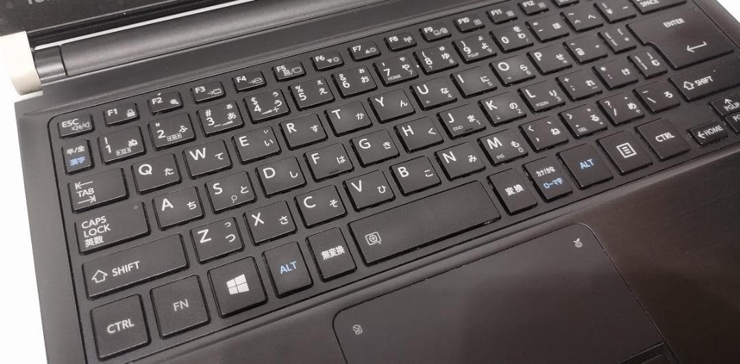 木漏れ日 13.3I5 R73/J 8GB 256GB カメラ Win11