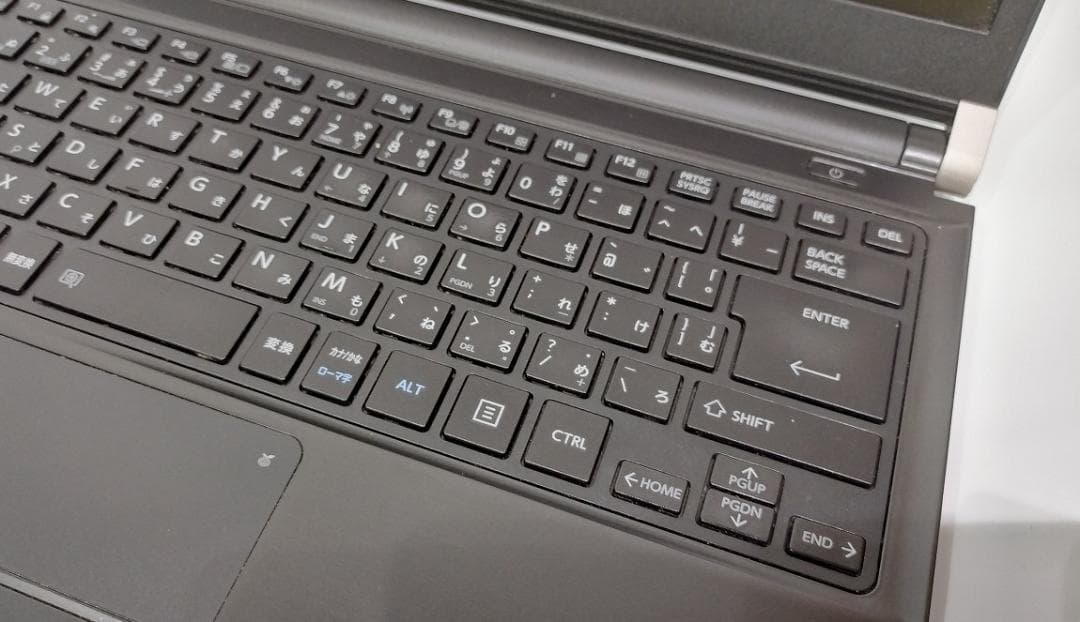 木漏れ日 13.3I5 R73/J 8GB 256GB カメラ Win11