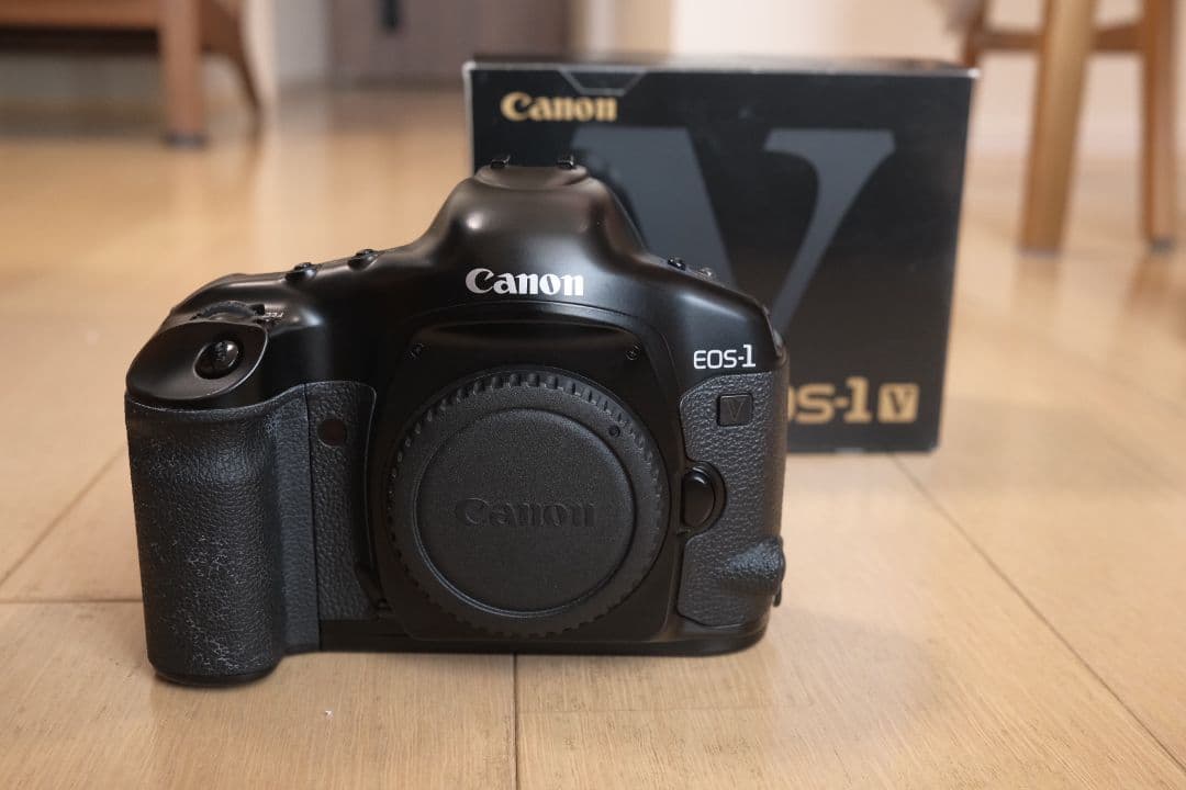 Canon EOS-1V 一眼レフカメラ【箱と説明書付き】 中古カメラ機材の通販専門店 Antiquary（アンティクアリィ）