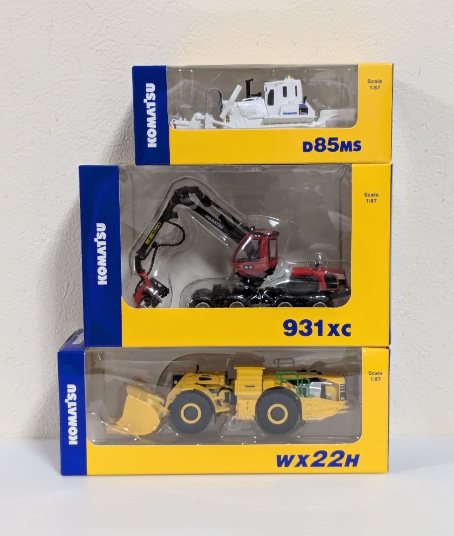 KOMATSU コマツ オリジナルミニチュア ミニカー 株主優待 建設車 働く