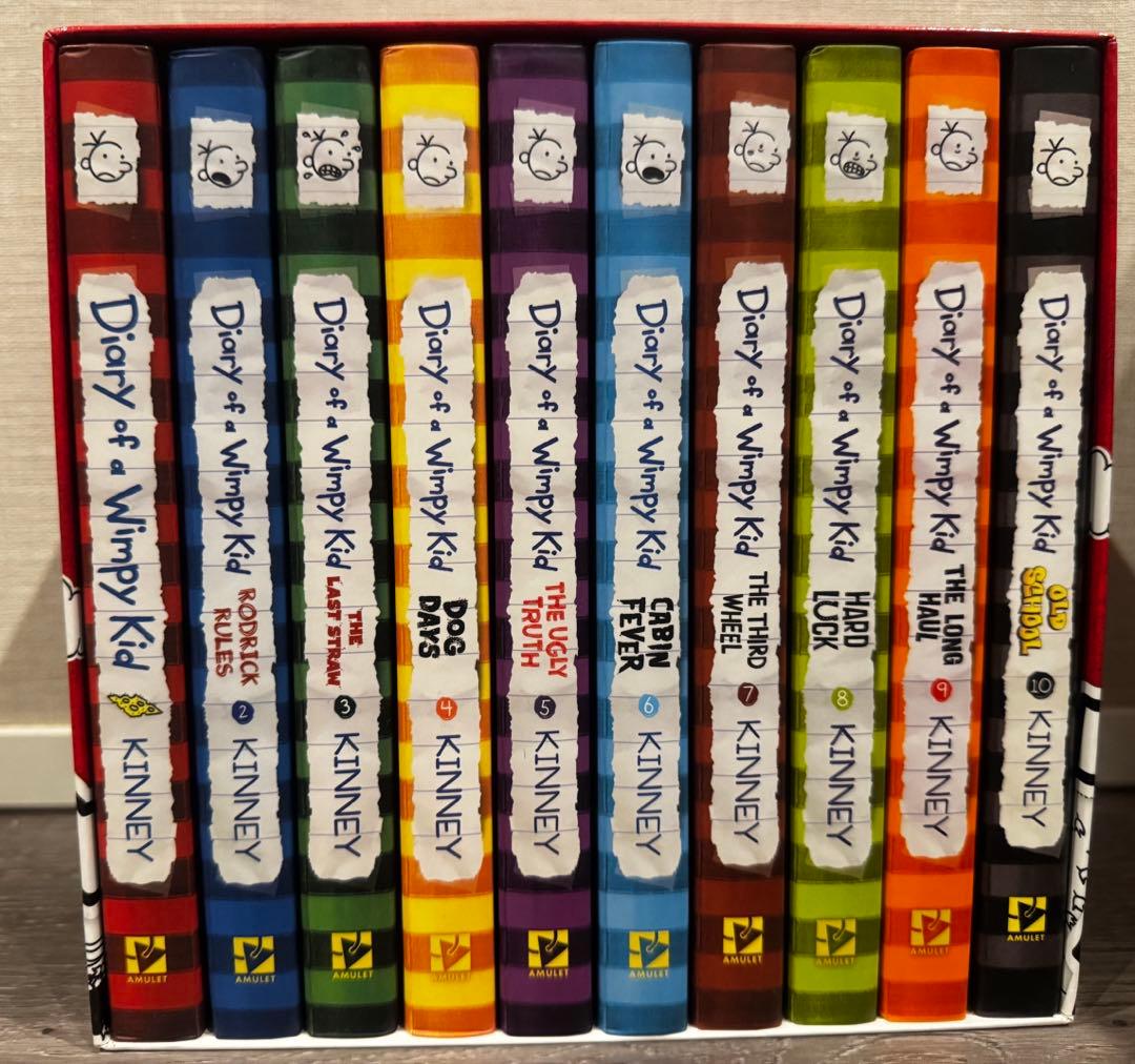 Diary of a Wimpy Kid Box of Books 1–10 Diary of a Wimpy Kid Box of Books 1–10 Hardcover Gift Set: Kinney