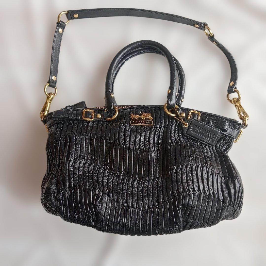 COACH ブラック レザー ハンドバッグ - メルカリ