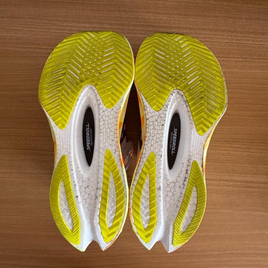 【美品】サッカニー　エンドルフィン　プロ4　26.0cm