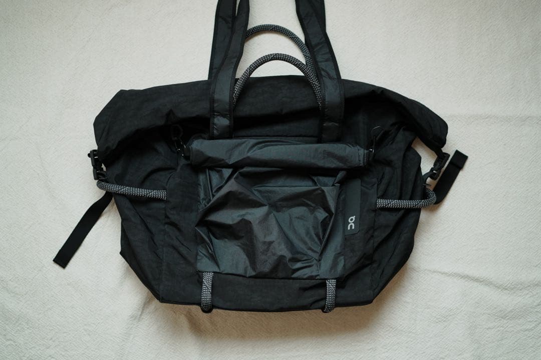 バッグ On Track Pack 40L Elite Black Track Pack 40L Elite | ブラック | On 日本