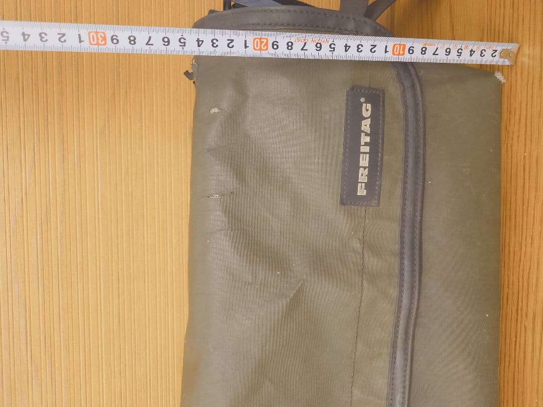 FREITAG メッセンジャーバッグ オリーブグリーン カーキ - メルカリ