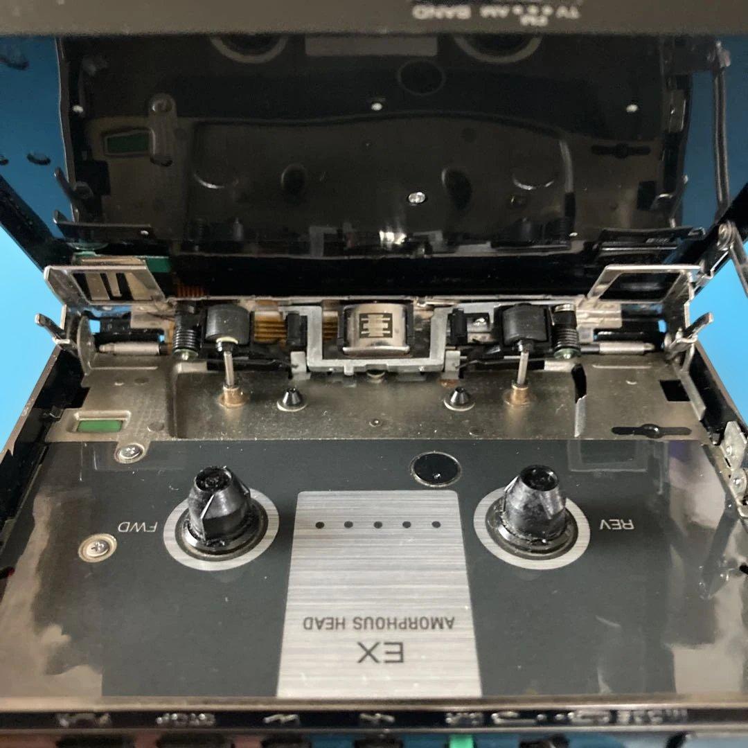 ジャンク品)SONY WALKMAN カセットプレーヤー WM-F180 - メルカリ