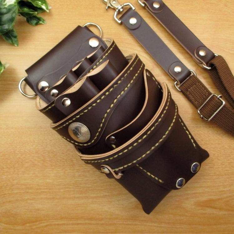 コンチョ付　ダークブラウン　５丁差し　 本革シザーケース　SCA-125/CDB 手縫い 本革 5丁差し シザーケース (ダークブラウン) SCA-125/CDB