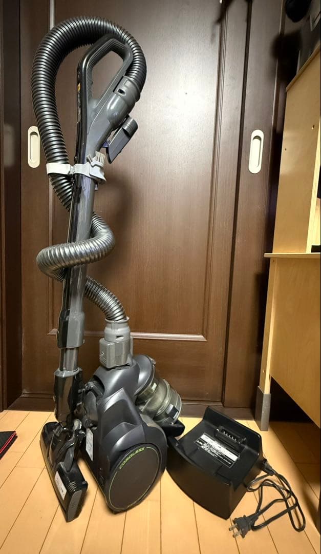 パナソニック「プチサイクロン MC-BR30G」充電式掃除機2014年製 - メルカリ