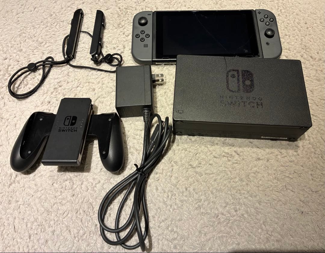【即購入⭕️】Nintendo Switch本体、Joy-Conブラック Nintendo Switch Console with Gray Joy-Con -(Japan Version