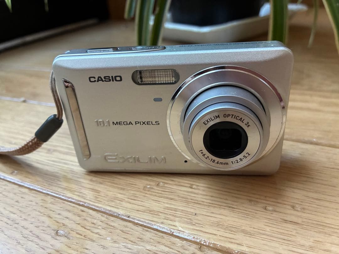 【週末値下げ】コンパクトカメラ カシオXEILUM カシオ HIGH SPEED EXILIM EX-ZR800 価格比較 - 価格.com