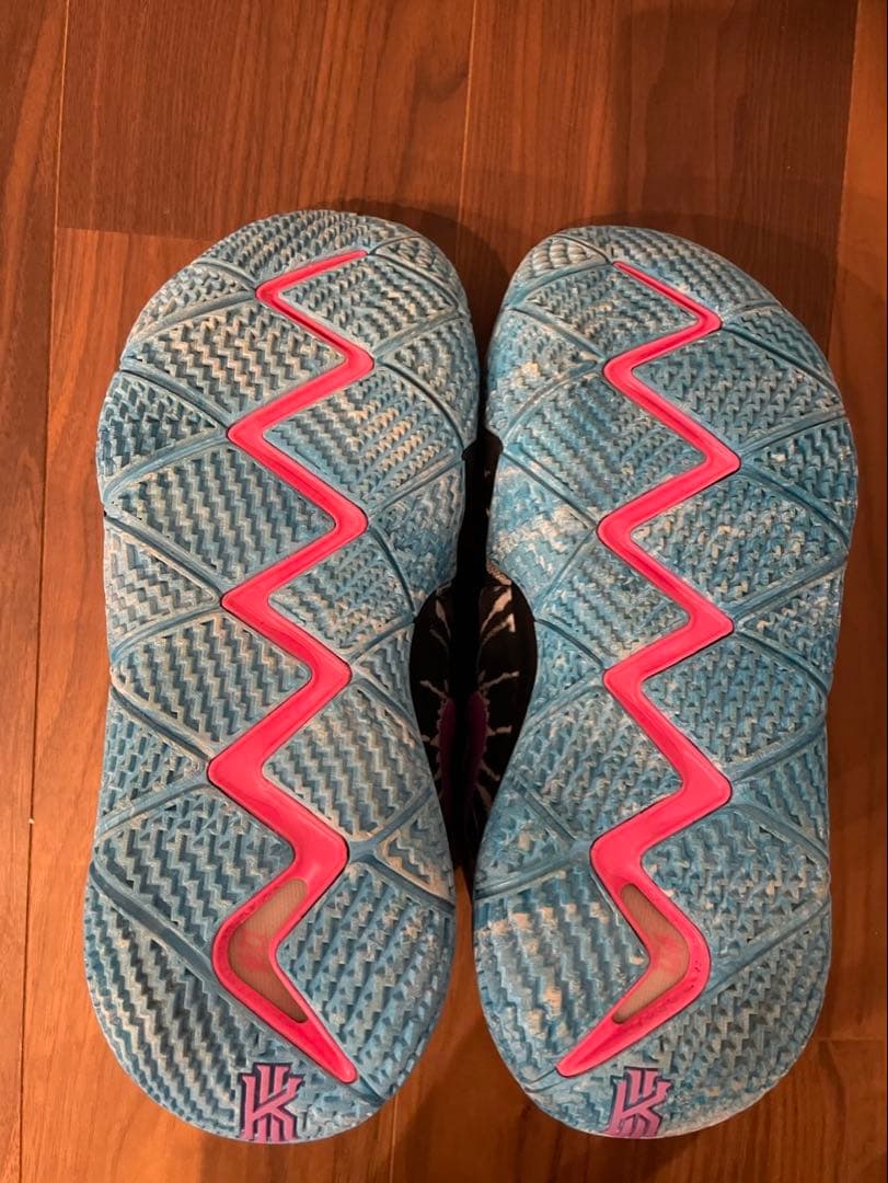 【最終値下げ】Nike Kyrie 4 オールスター　27.5cm