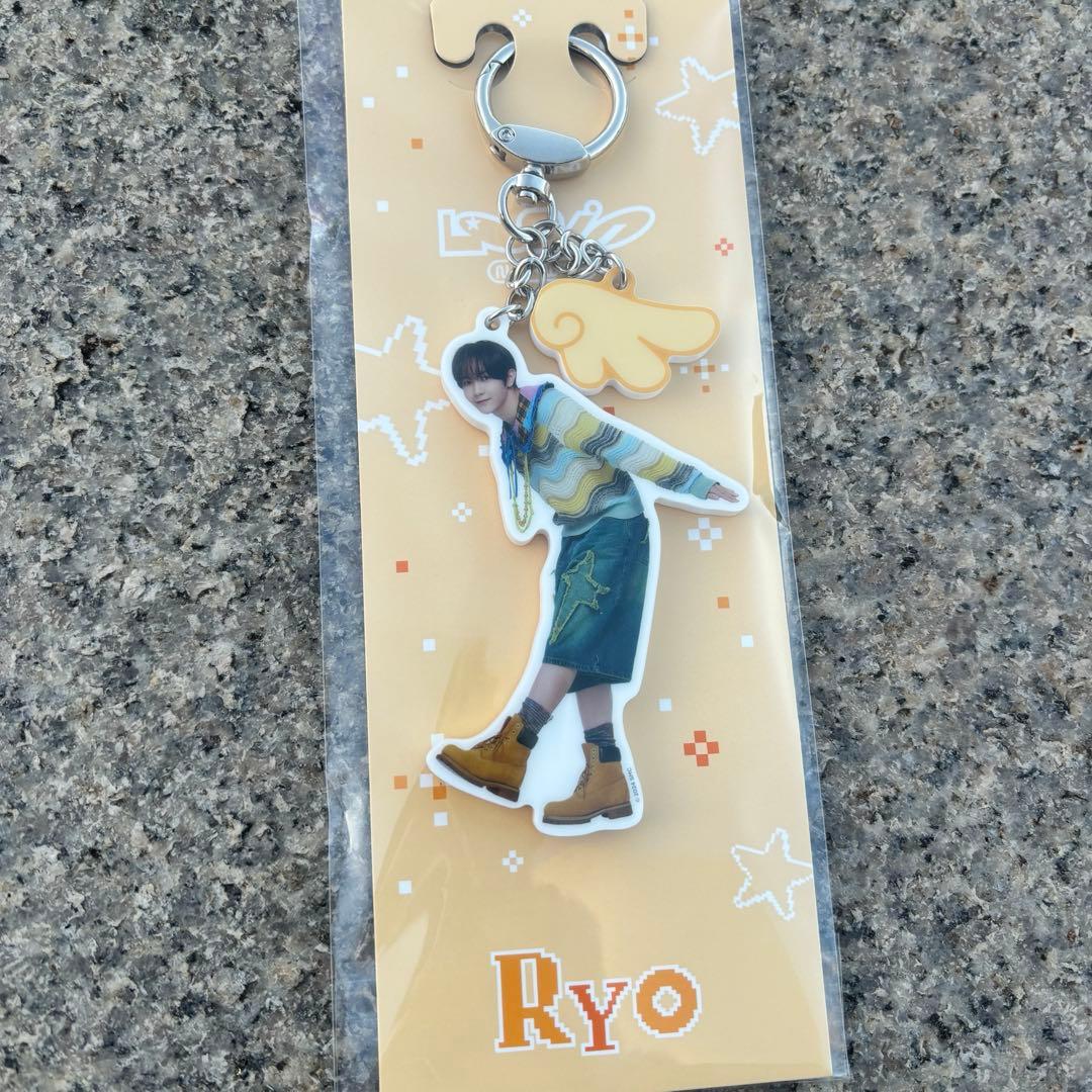 NCT WISH nctwish ツアー 公式 アクリル キーホルダー リョウ - メルカリ
