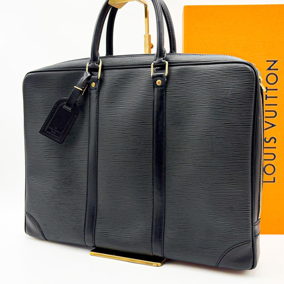 定価20万★極美品★ルイヴィトン エピ ポルトドキュマン ヴォワヤージュ 黒 ポルト ドキュマン・ヴォワヤージュ モノグラム・エクリプス｜ルイ