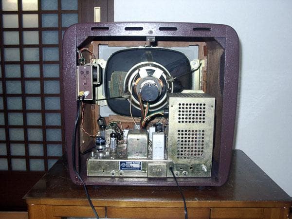 ナショナル初期型ブラウン管白黒テレビ プロの整備済みです きれいに