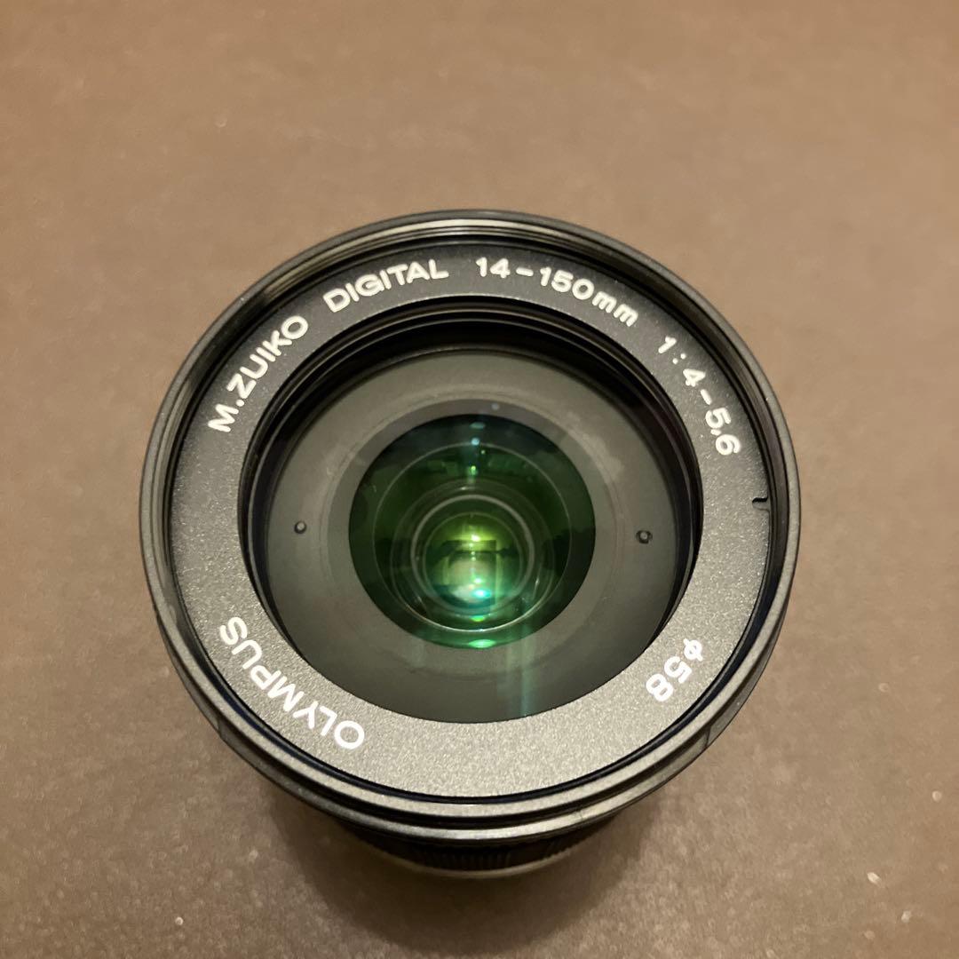 Olympus 14-150mm f/4-5.6 レンズ