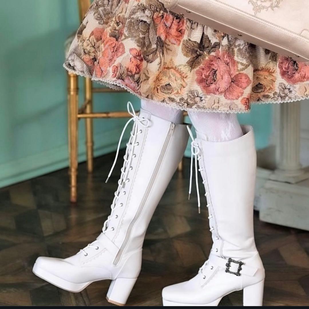 しまむら クラロリ くる実 レースアップ ロングブーツ オフホワイト 白