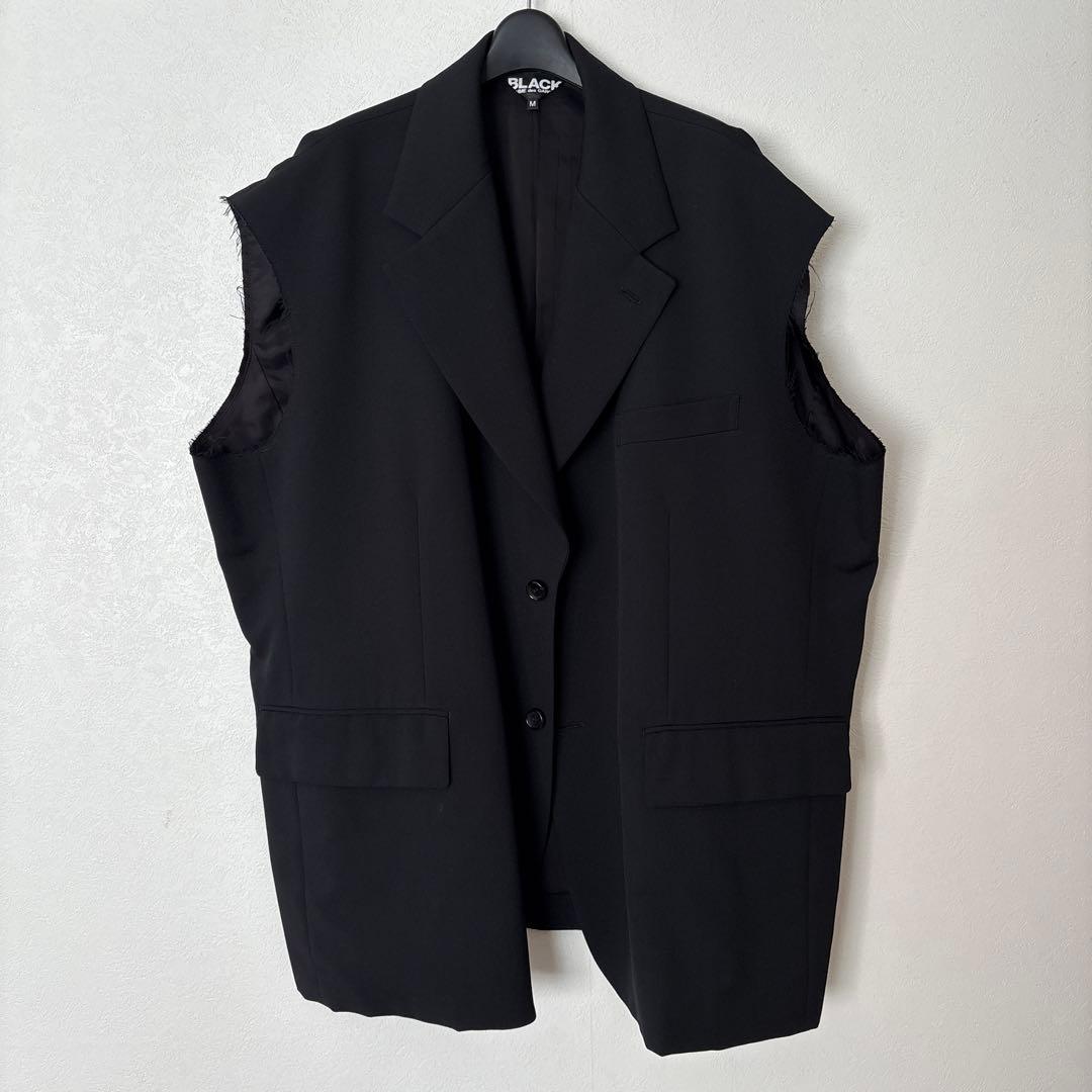 【極美品】BLACK commedesgarcons 25ss ジレ Mサイズ 極美品】BLACK commedesgarcons 25ss ジレ Mサイズ - メルカリ