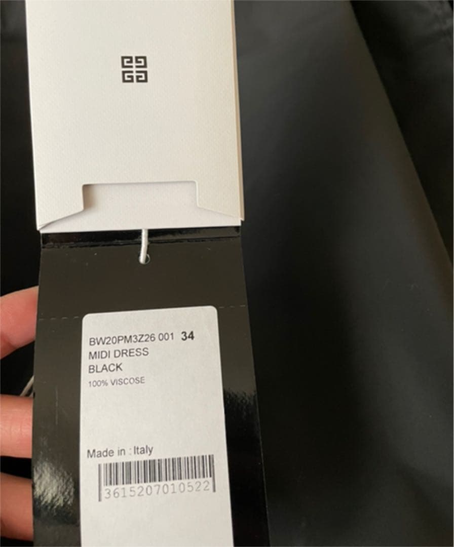 確実正規品 GIVENCHY ワンピース スーツカバー＆ ハンガー付 極美品