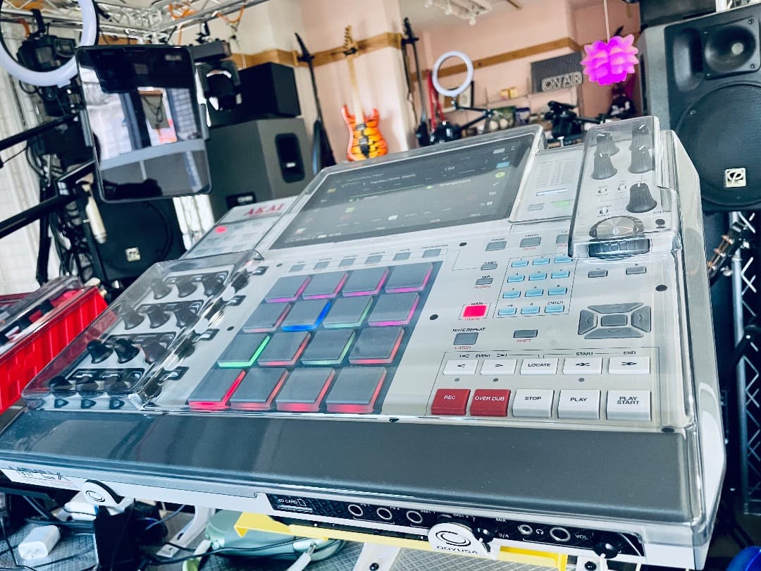 AKAI MPC X SE DISKセーバー付 (ほぼ未使用品) 即発送!! - メルカリ