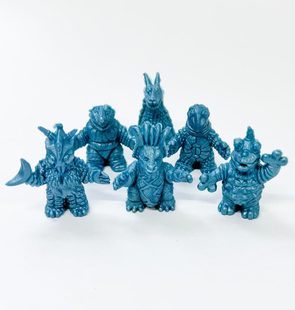 ウルトラマン怪獣消しゴム ブルーメタリック6体 - メルカリ