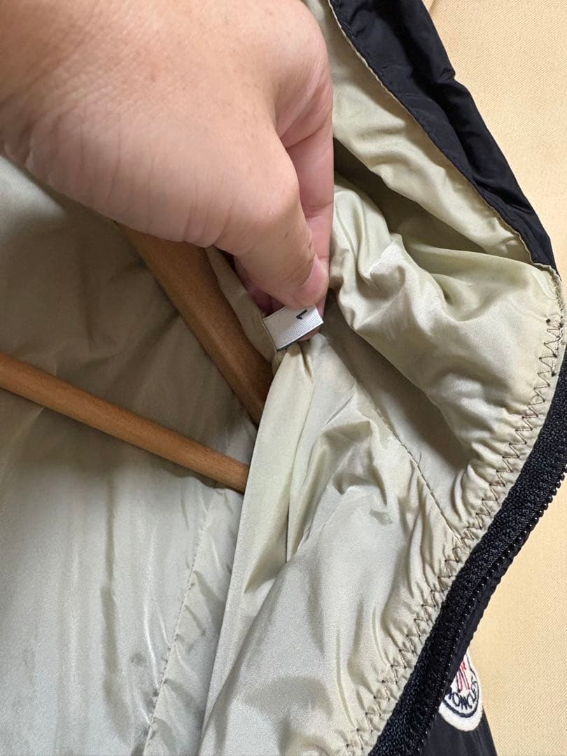 美品 モンクレール スプリングコート OMBRE フード ナイロン ワッペン