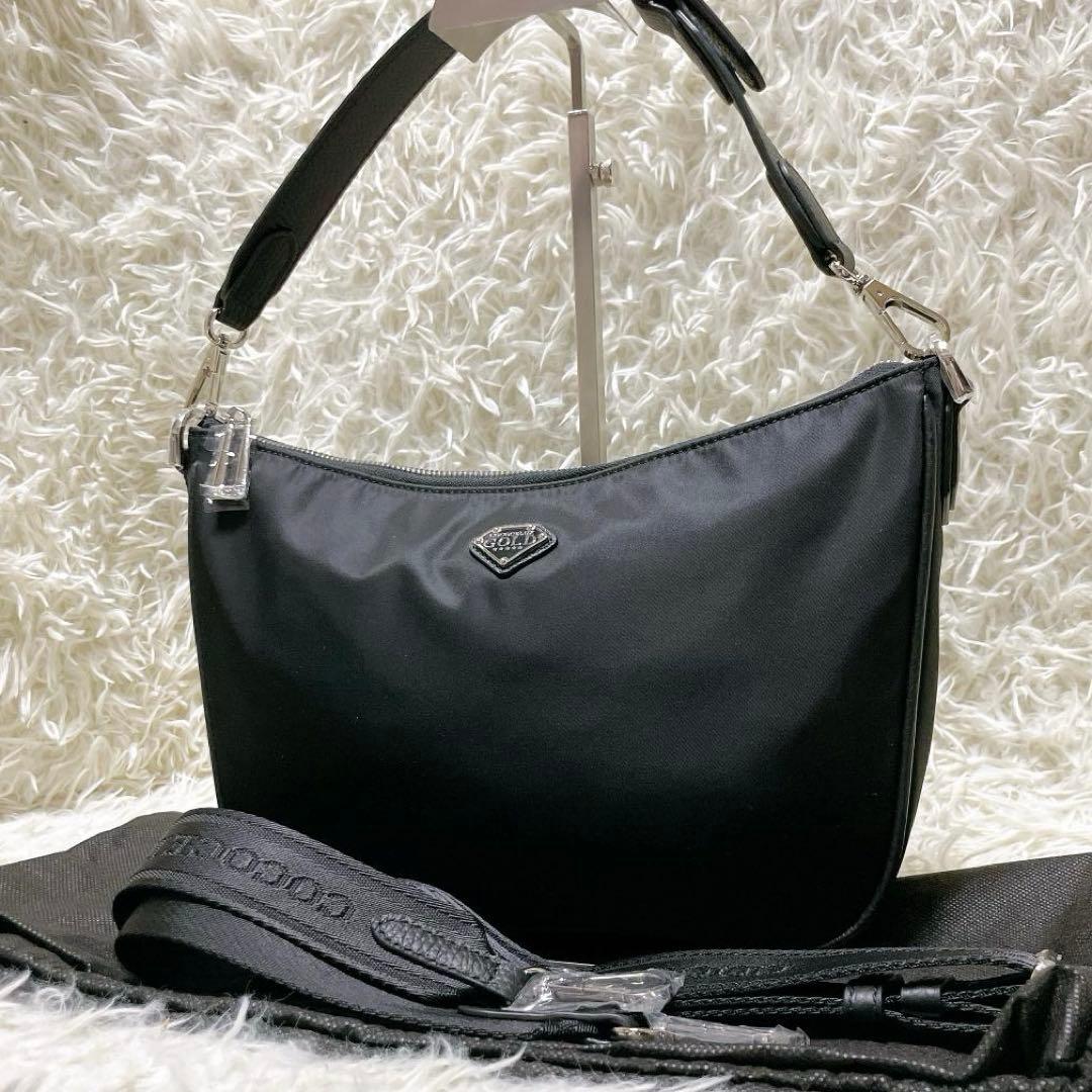 美品 ココセリュックスゴールド ハーフムーン 2way ショルダーバッグ 黒 美品】ココセリュックス ハンドバッグ ハーフムーン ゴールド チェーン
