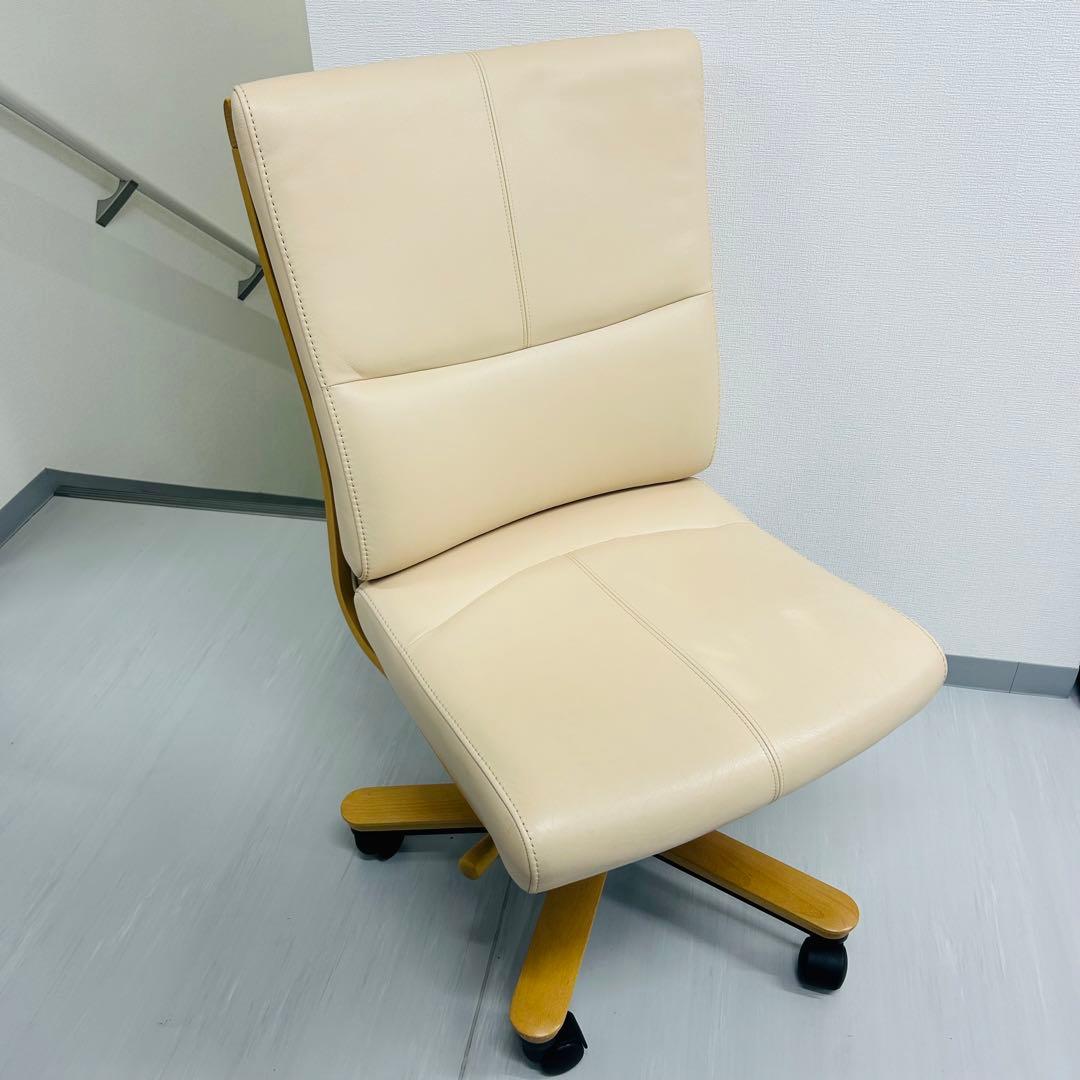 (高級 美品) カリモク デスクチェア XT5801 楽天市場】カリモク 書斎チェア 本革張デスクチェアー（ノー