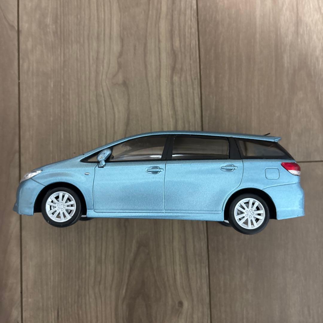 トヨタ ウィッシュ WISH 1/24 カラーサンプル ミニカー 非売品 - メルカリ